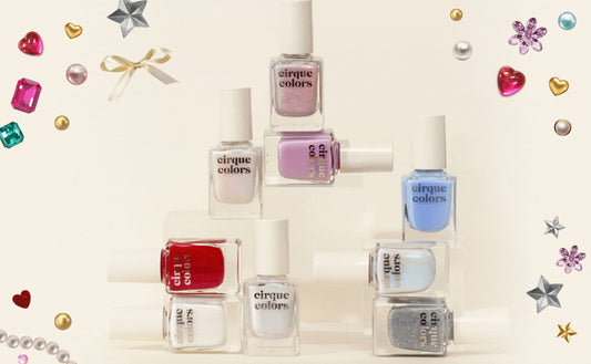 Holiday Nail Polish Gift Sets: Festive Cheer for Your Fingertips!